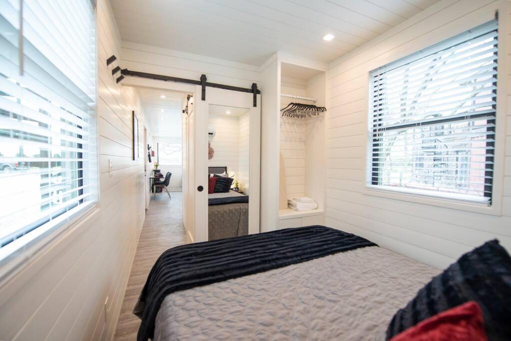 The Merlot House-Container Home 12 Min To Magnolia Bellmead Buitenkant foto
