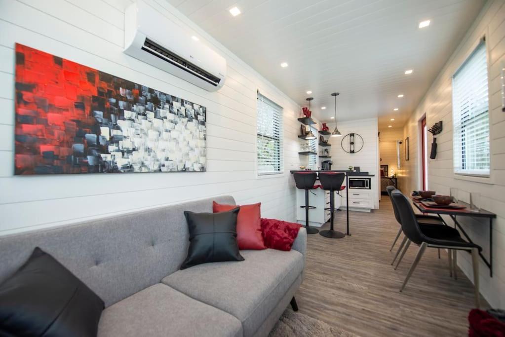 The Merlot House-Container Home 12 Min To Magnolia Bellmead Buitenkant foto