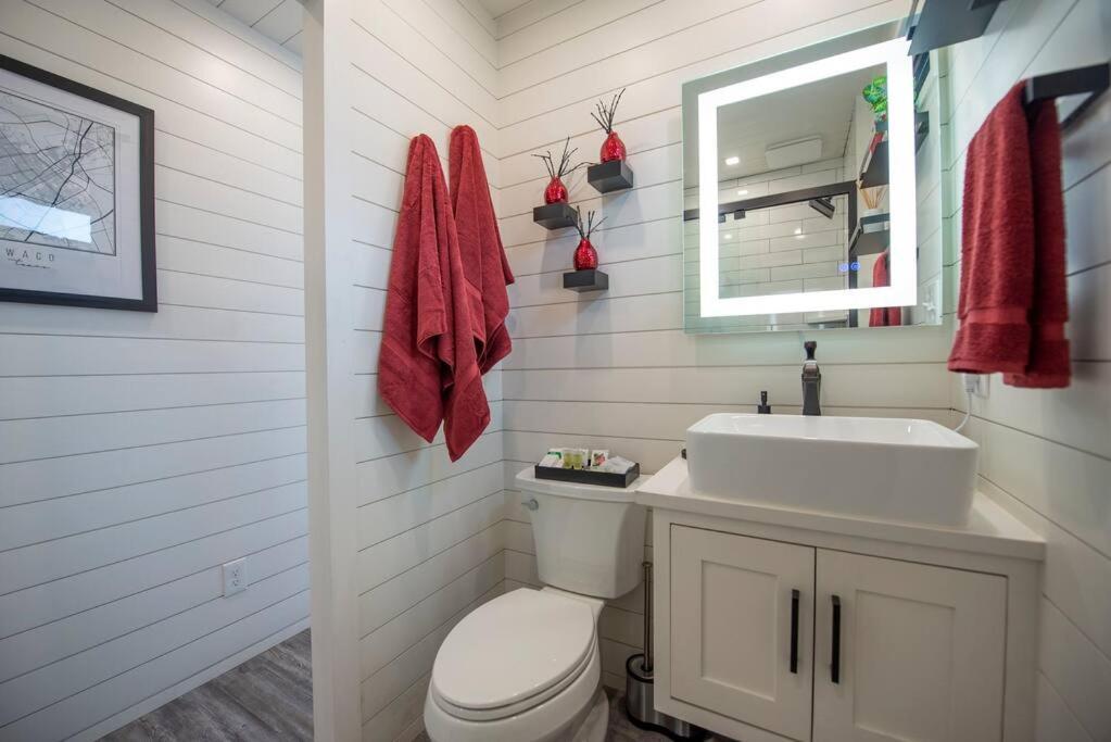 The Merlot House-Container Home 12 Min To Magnolia Bellmead Buitenkant foto