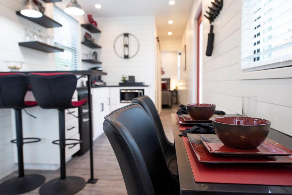 The Merlot House-Container Home 12 Min To Magnolia Bellmead Buitenkant foto